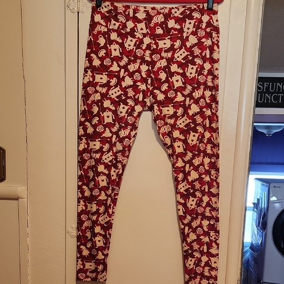 LuLaRoe Adult Leggings with Red and White Fun Print - Picture 1 of 1